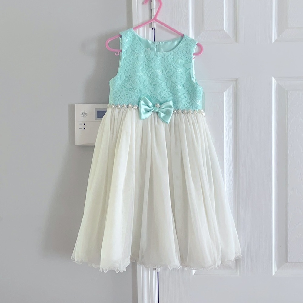 This dress is precious